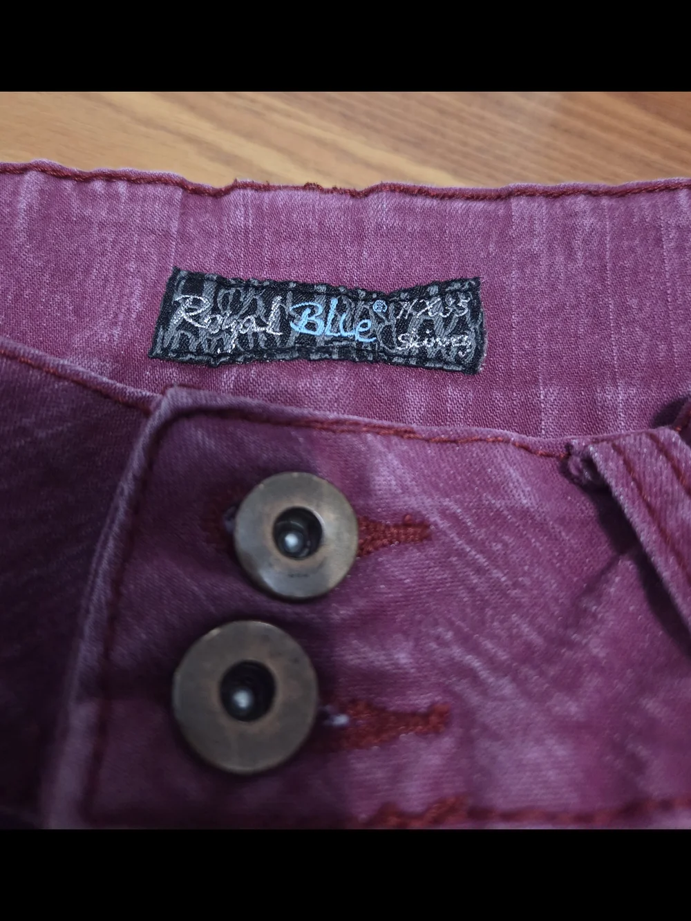 Rock Blue Womens Burgundy Skinny Jeans Size XS Stretch Mid Rise Double Button Wi